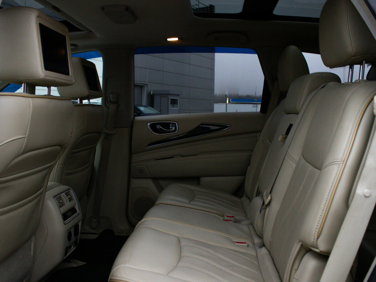 Infiniti JX с пробегом — 2013 год. Фото: #10