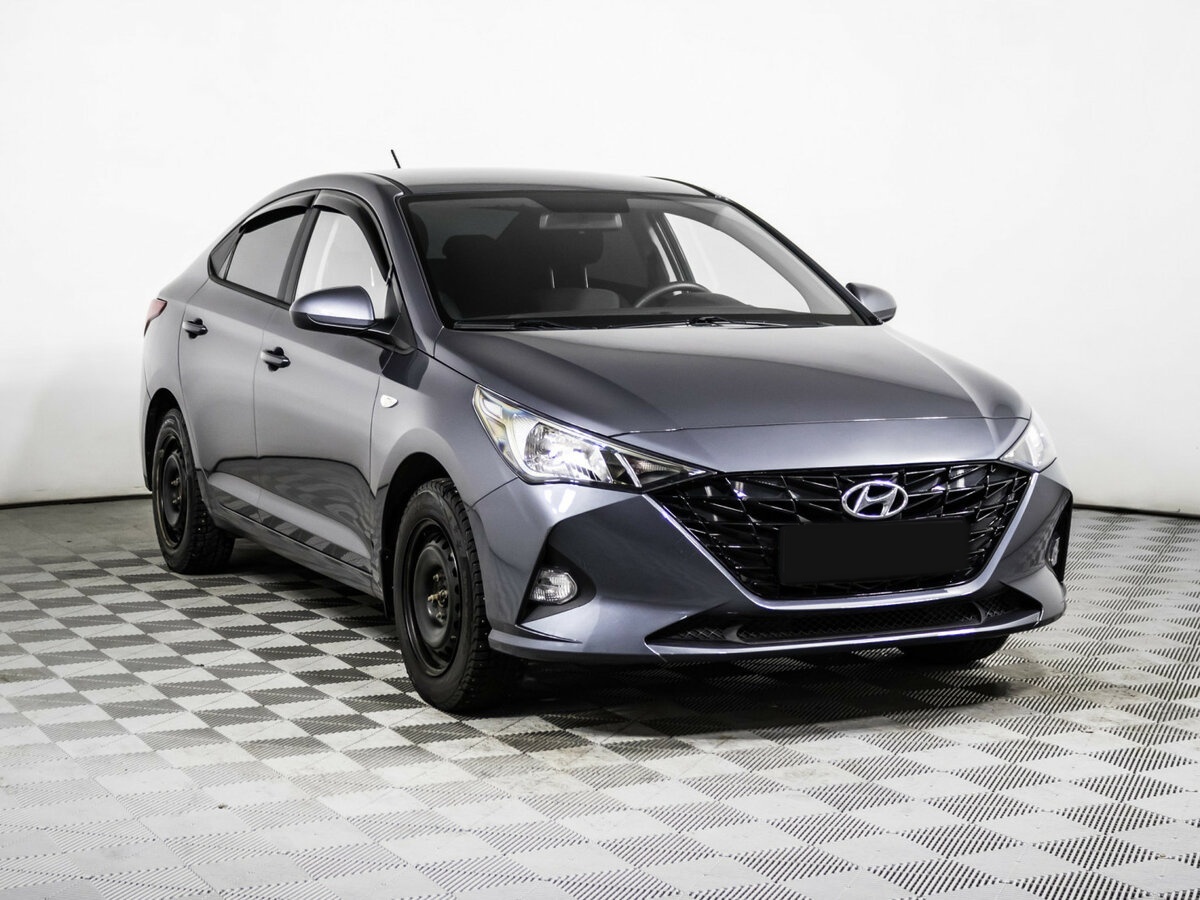 Solaris HS с пробегом — 2024 год. Фото: #2