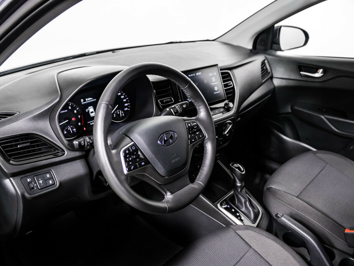 Solaris HS с пробегом — 2024 год. Фото: #11