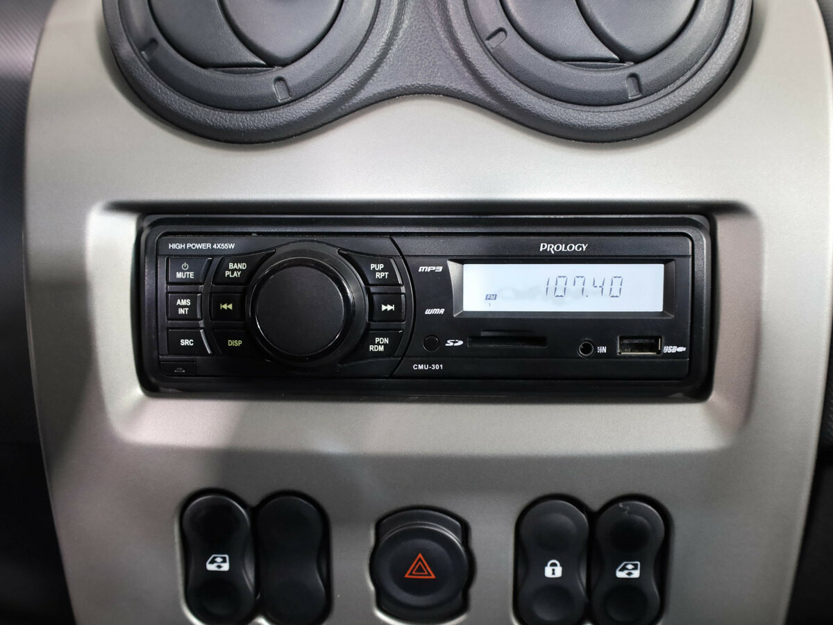 Renault Logan с пробегом — 2015 год. Фото: #13