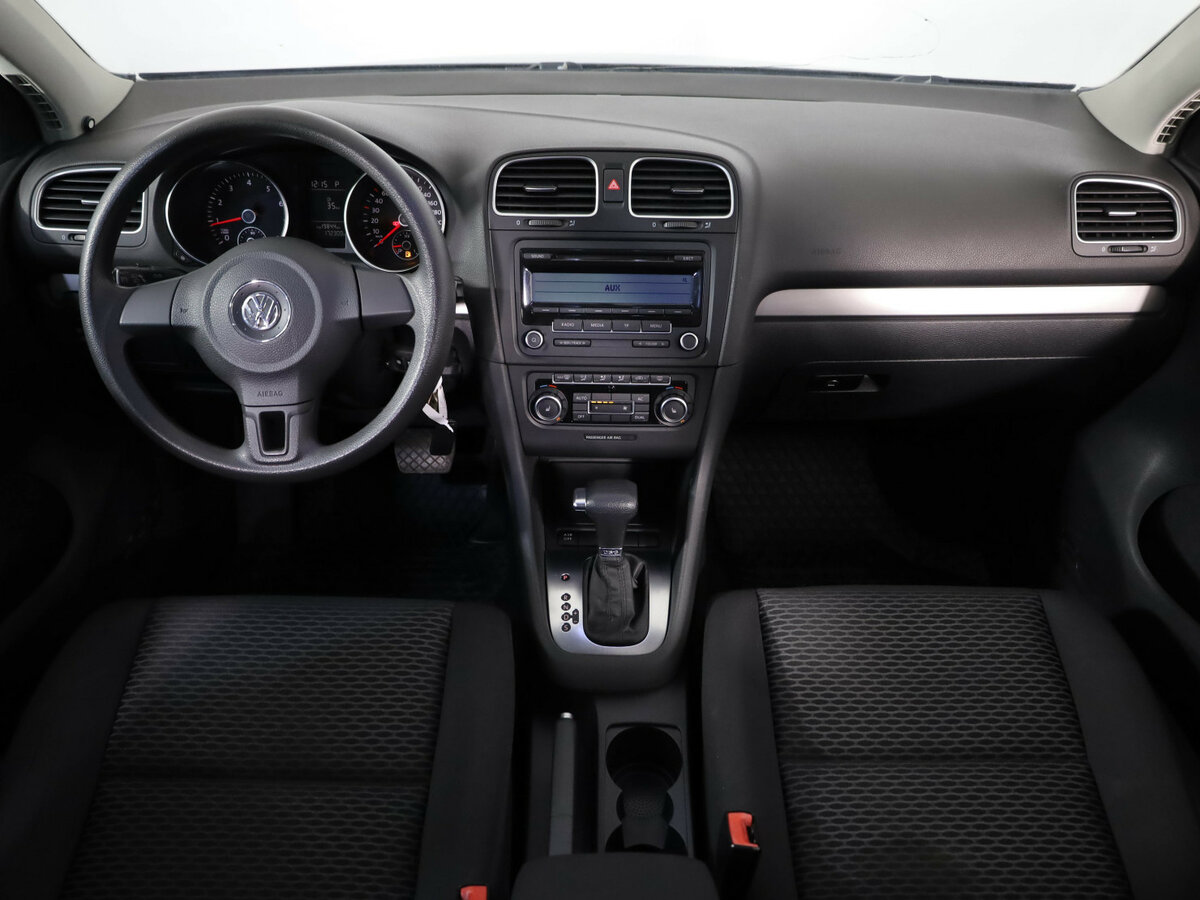 Volkswagen Golf с пробегом — 2009 год. Фото: #5