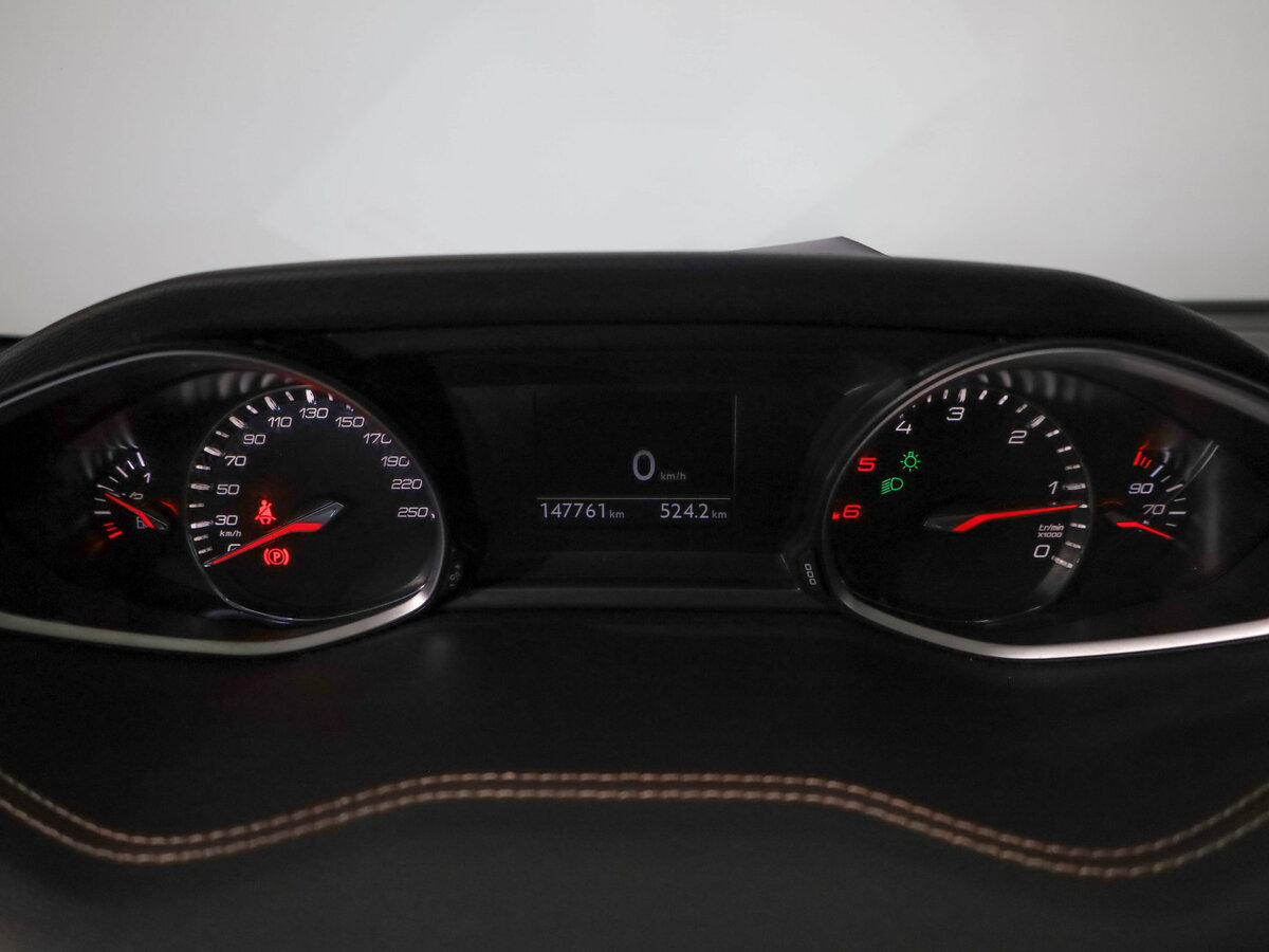 Peugeot 308 с пробегом — 2019 год. Фото: #8