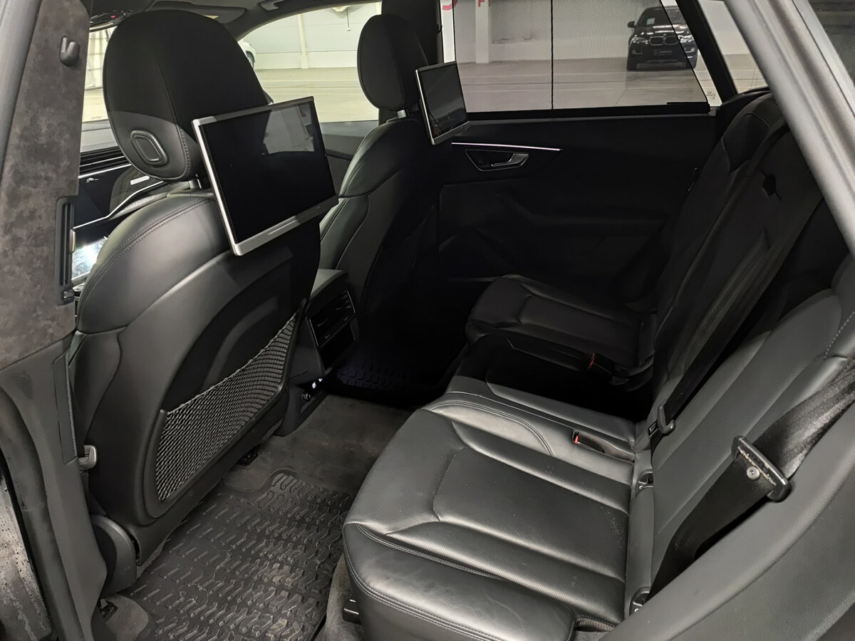 Audi Q8 с пробегом — 2019 год. Фото: #11