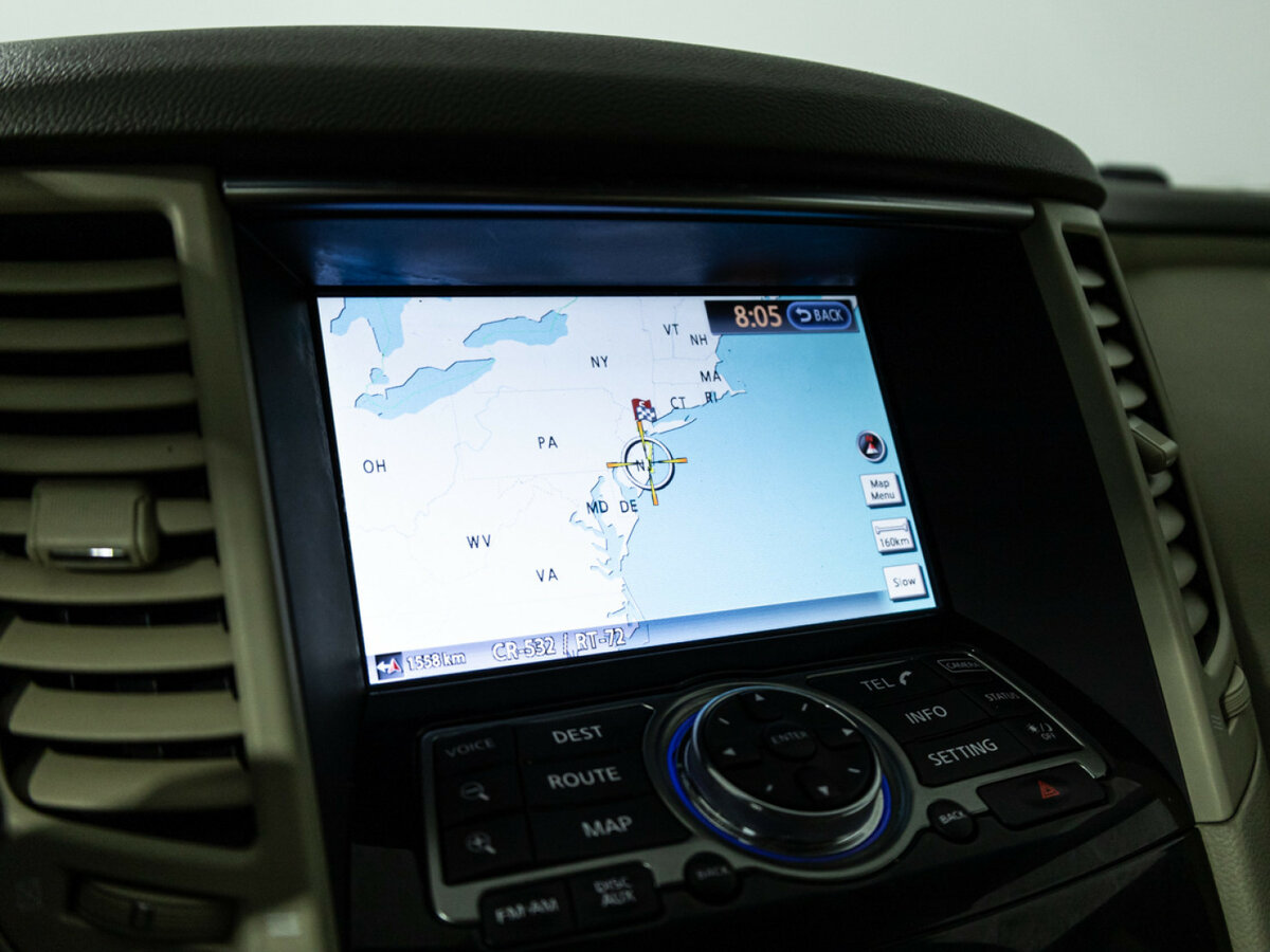 Infiniti QX70 с пробегом — 2016 год. Фото: #18