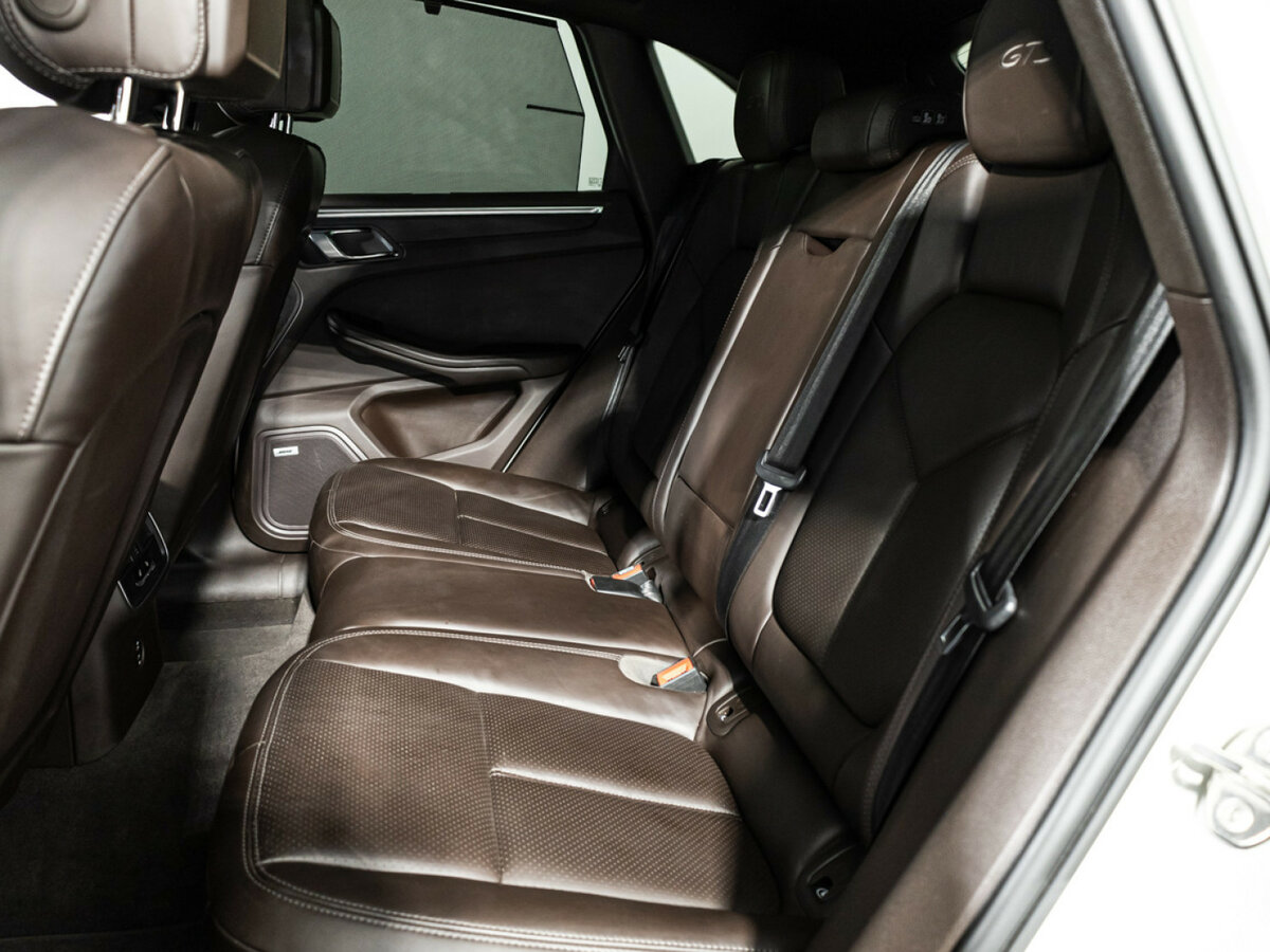 Porsche Macan с пробегом — 2021 год. Фото: #7