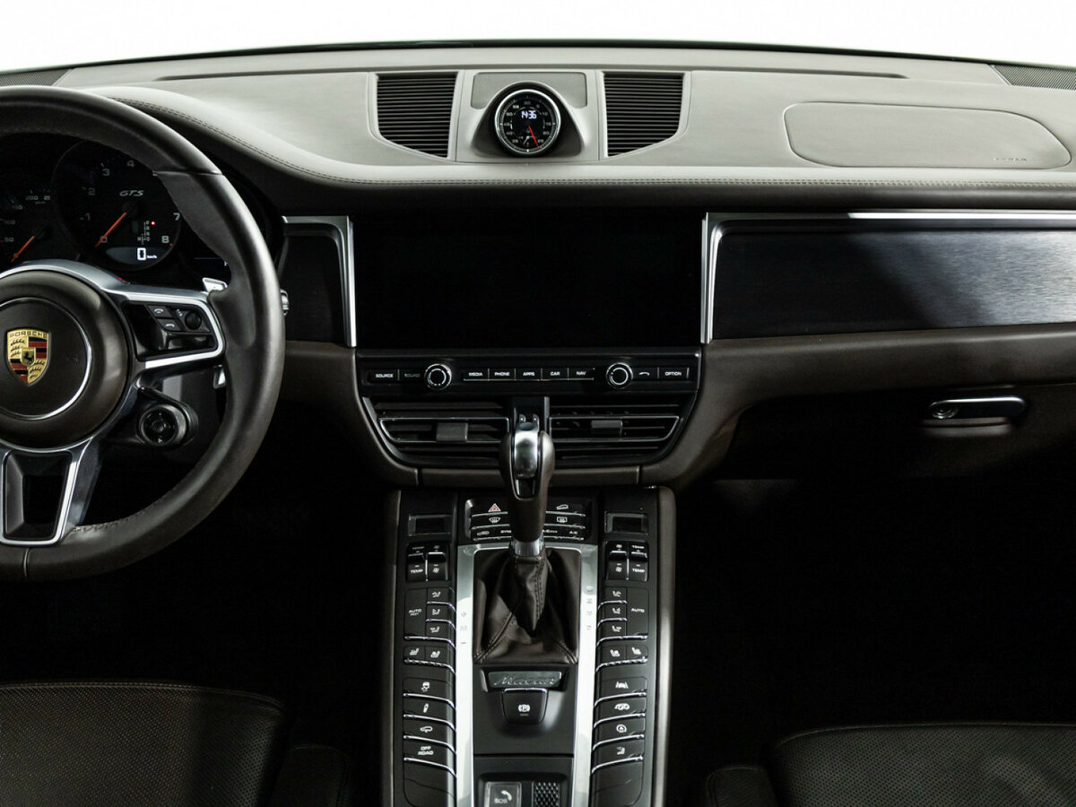 Porsche Macan с пробегом — 2021 год. Фото: #11