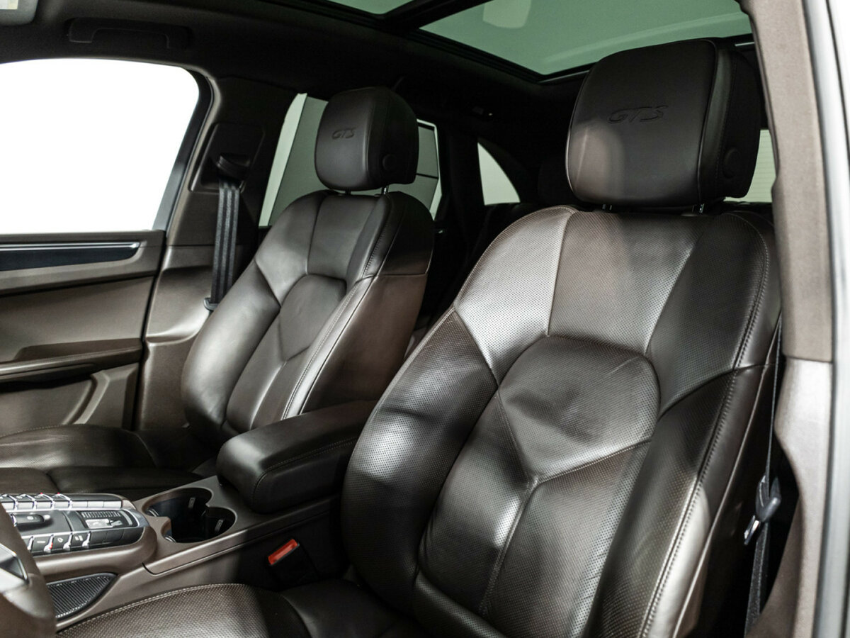 Porsche Macan с пробегом — 2021 год. Фото: #13