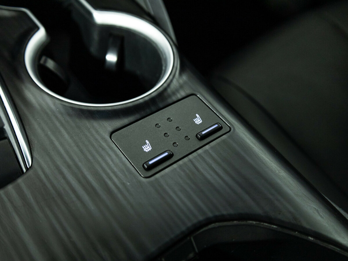 Toyota Camry с пробегом — 2021 год. Фото: #17