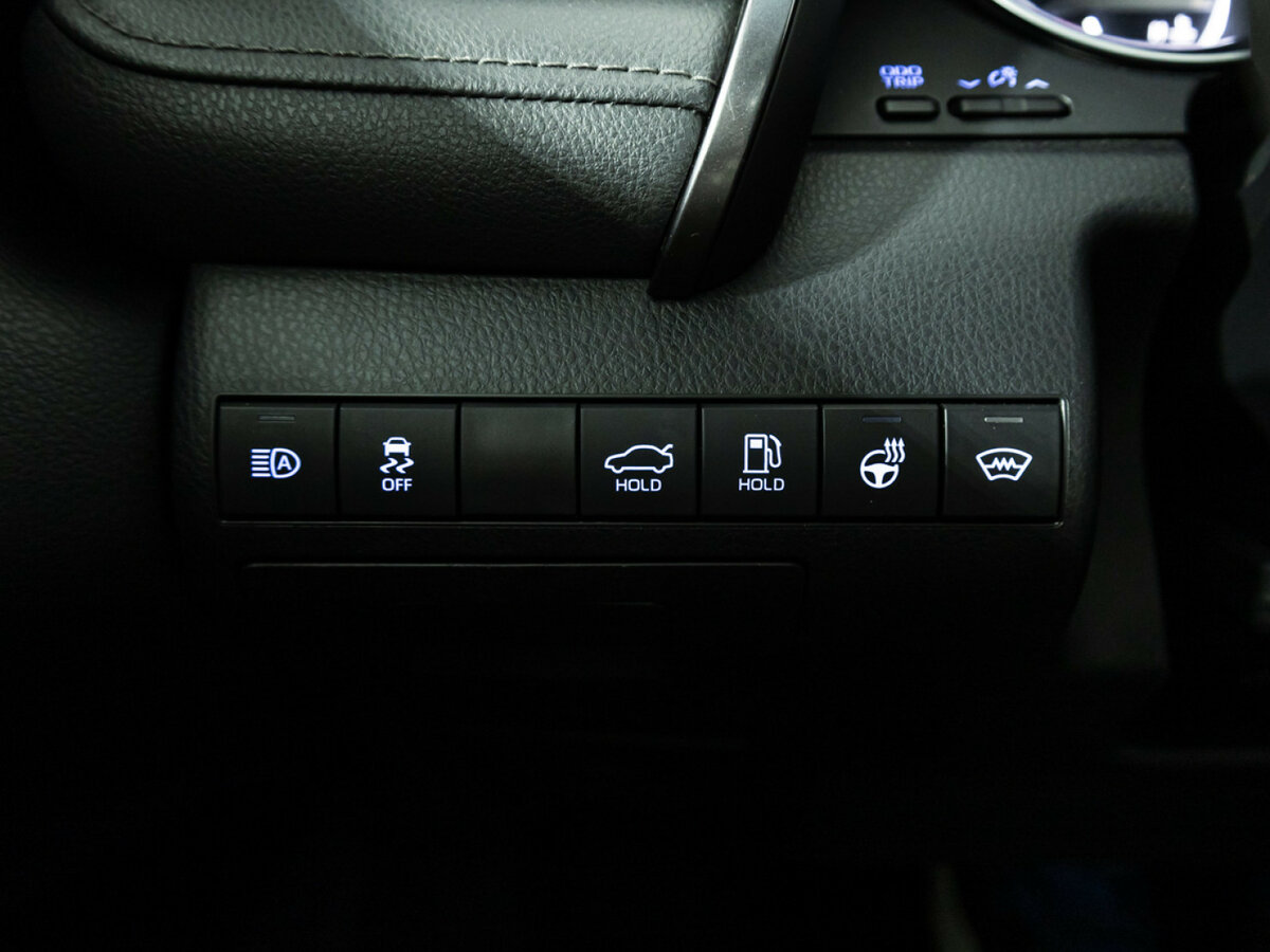 Toyota Camry с пробегом — 2021 год. Фото: #18