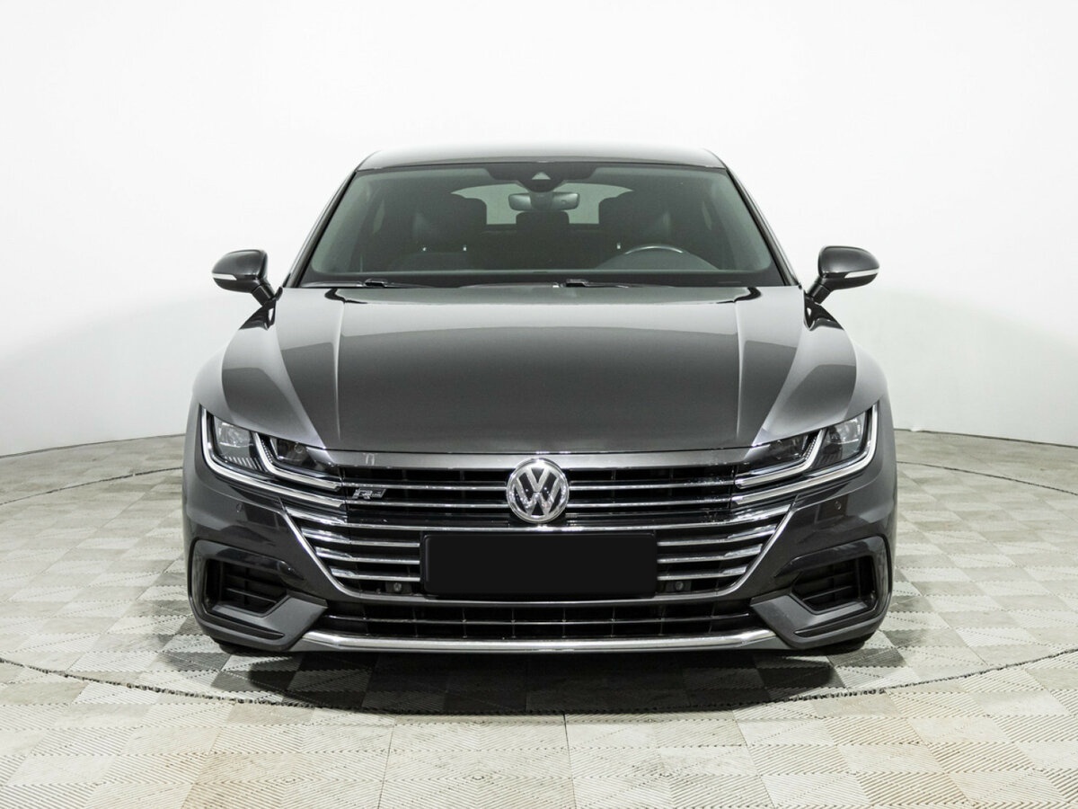 Volkswagen Arteon с пробегом — 2018 год. Фото: #1