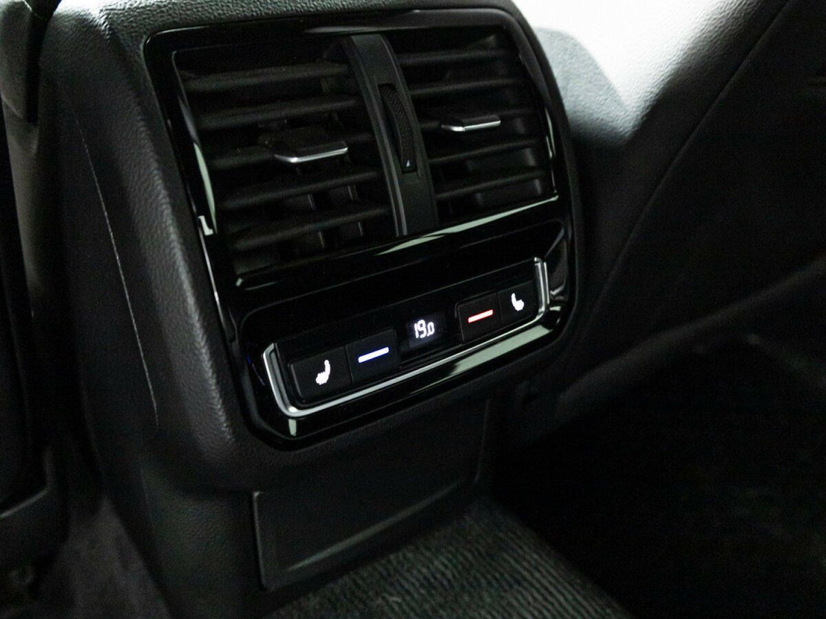 Volkswagen Arteon с пробегом — 2018 год. Фото: #22