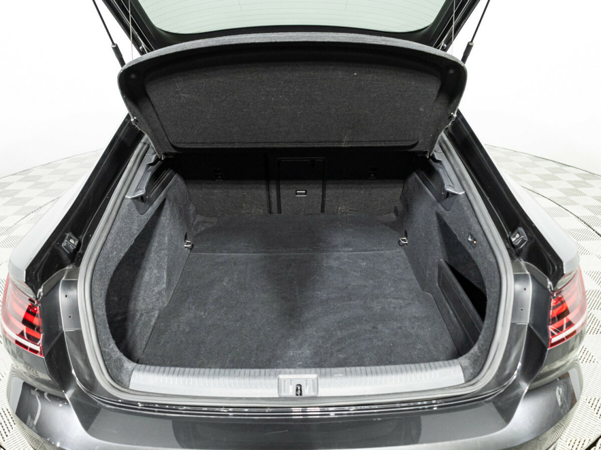 Volkswagen Arteon с пробегом — 2018 год. Фото: #23