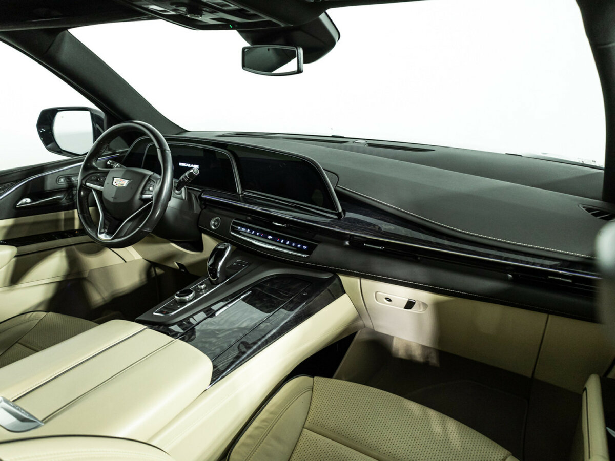 Cadillac Escalade с пробегом — 2021 год. Фото: #6