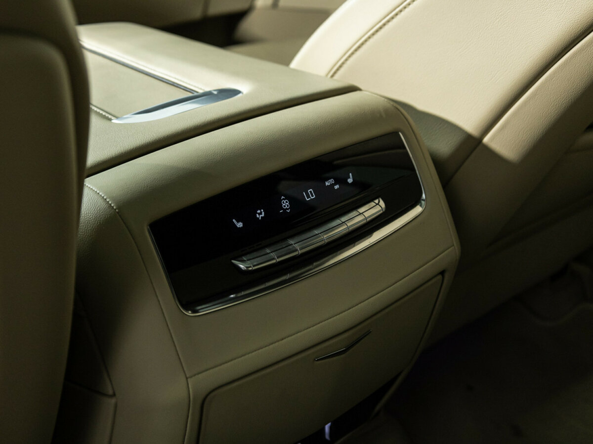 Cadillac Escalade с пробегом — 2021 год. Фото: #20