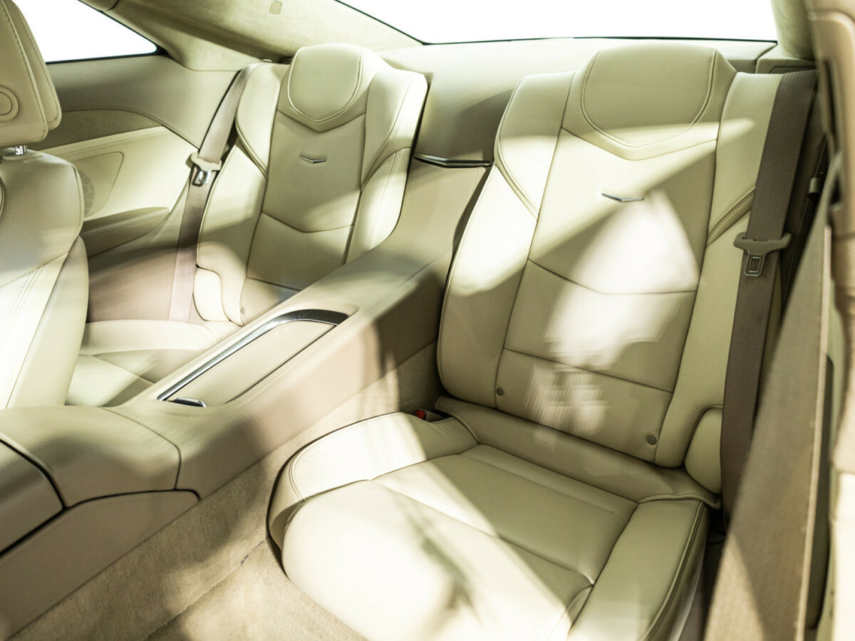 Cadillac ELR с пробегом — 2014 год. Фото: #9