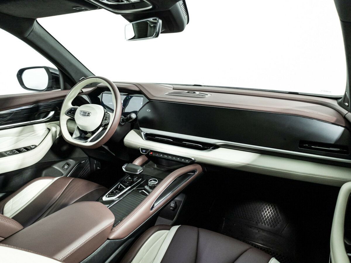 Geely Monjaro с пробегом — 2023 год. Фото: #6