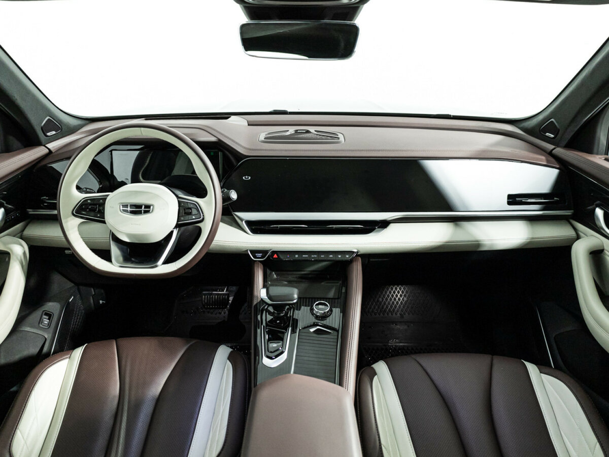 Geely Monjaro с пробегом — 2023 год. Фото: #10