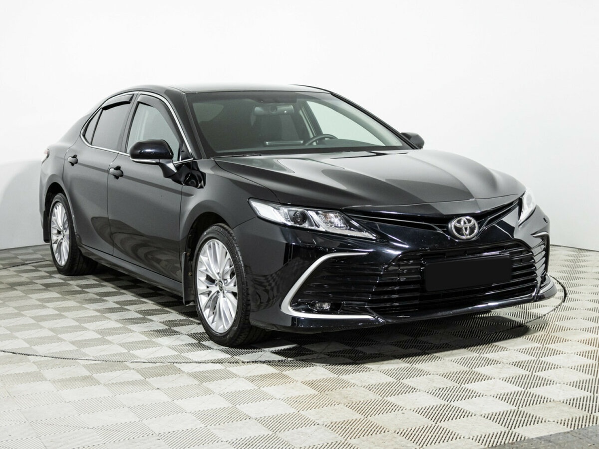 Toyota Camry с пробегом — 2021 год. Фото: #2