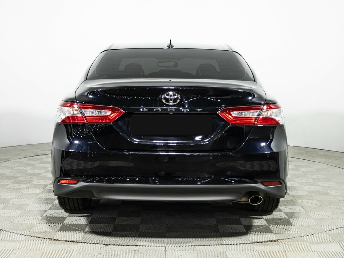 Toyota Camry с пробегом — 2021 год. Фото: #4