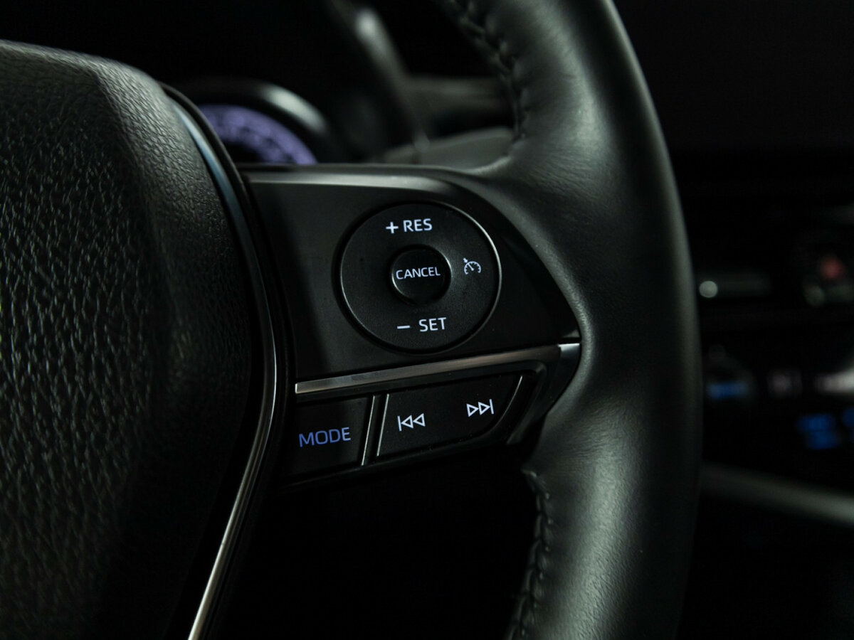 Toyota Camry с пробегом — 2021 год. Фото: #13