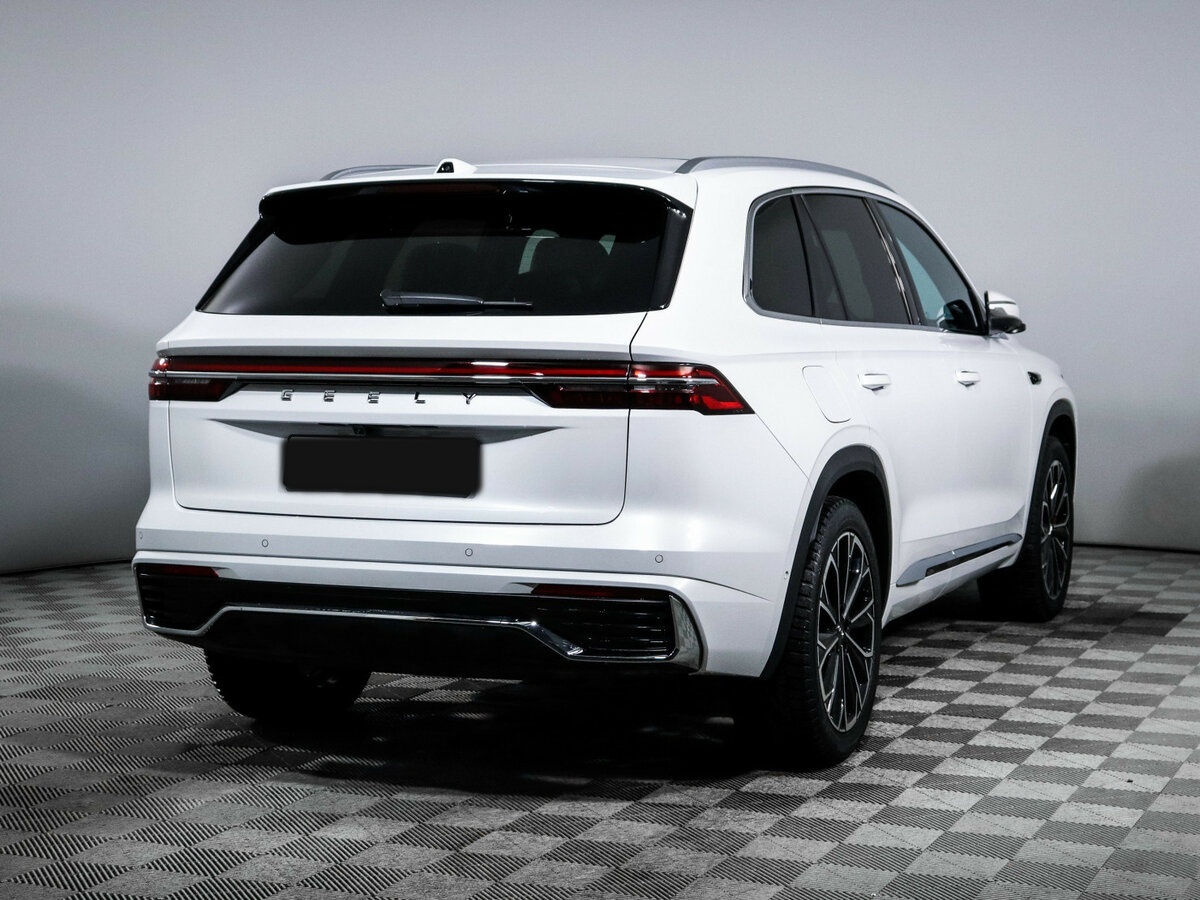 Geely Monjaro с пробегом — 2025 год. Фото: #4