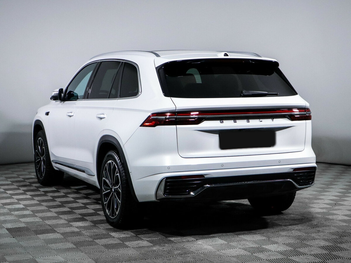 Geely Monjaro с пробегом — 2025 год. Фото: #6