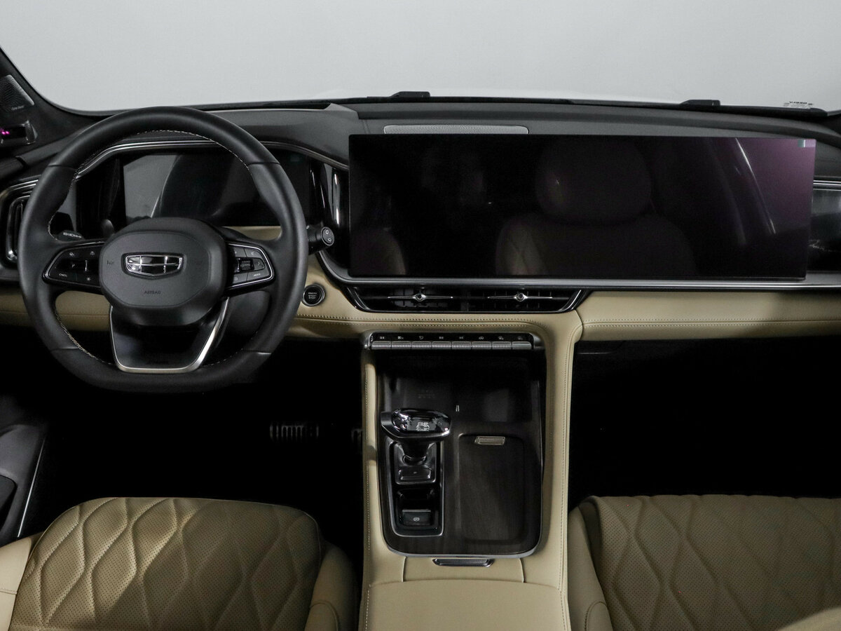 Geely Monjaro с пробегом — 2025 год. Фото: #10