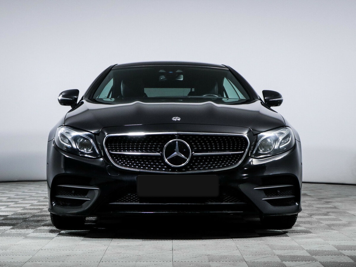 Mercedes-Benz E-Класс с пробегом — 2018 год. Фото: #1