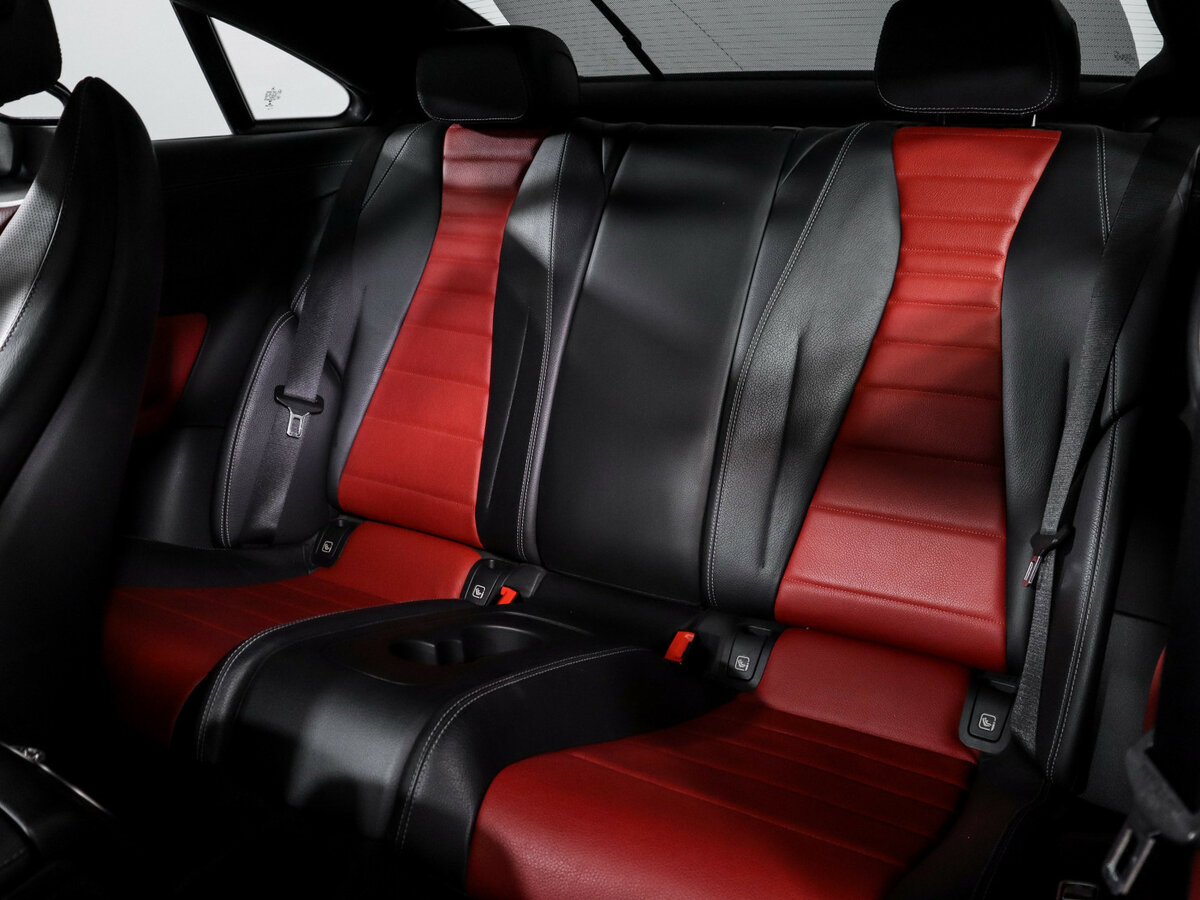 Mercedes-Benz E-Класс с пробегом — 2018 год. Фото: #9