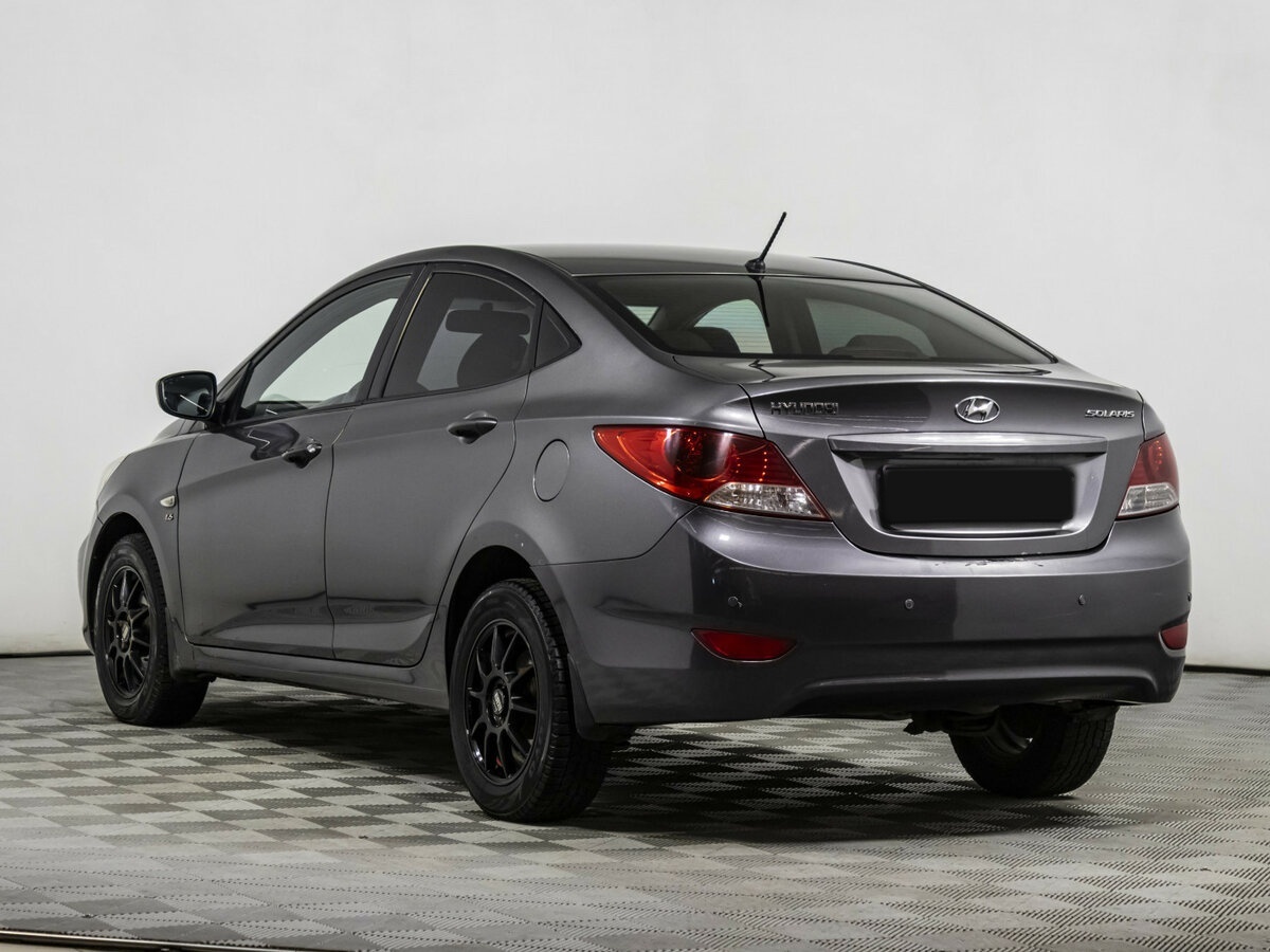 Hyundai Solaris с пробегом — 2011 год. Фото: #5