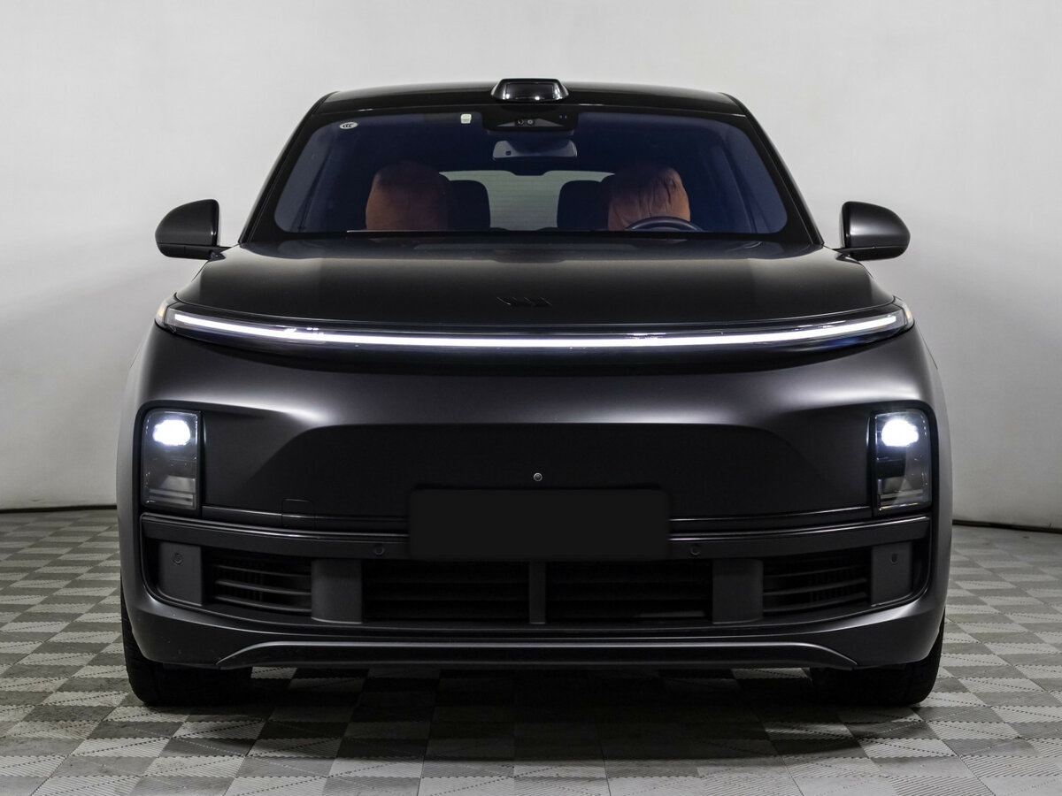 Li Auto (Lixiang) L9 с пробегом — 2023 год. Фото: #1