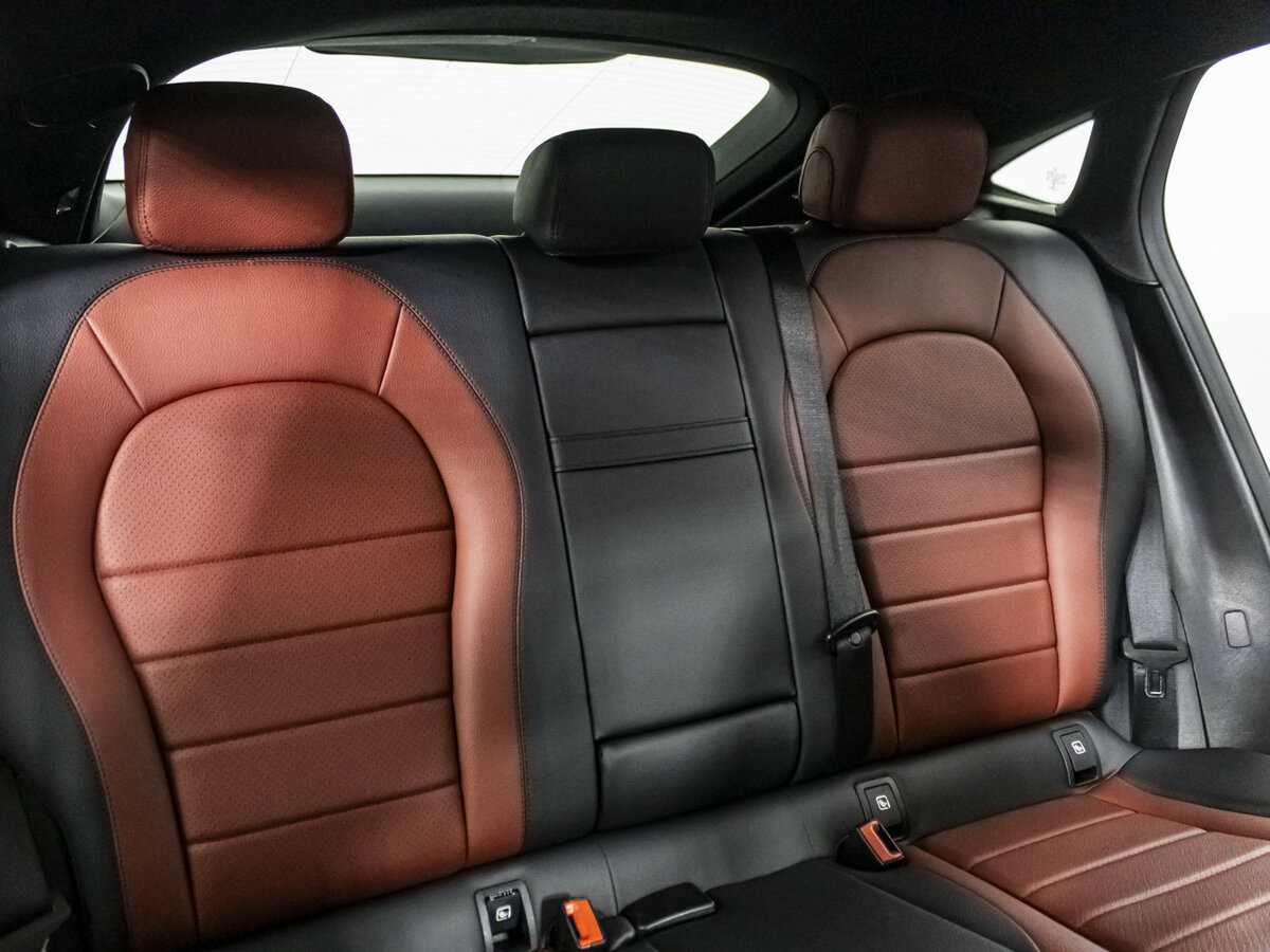 Mercedes-Benz GLC Coupe с пробегом — 2019 год. Фото: #11