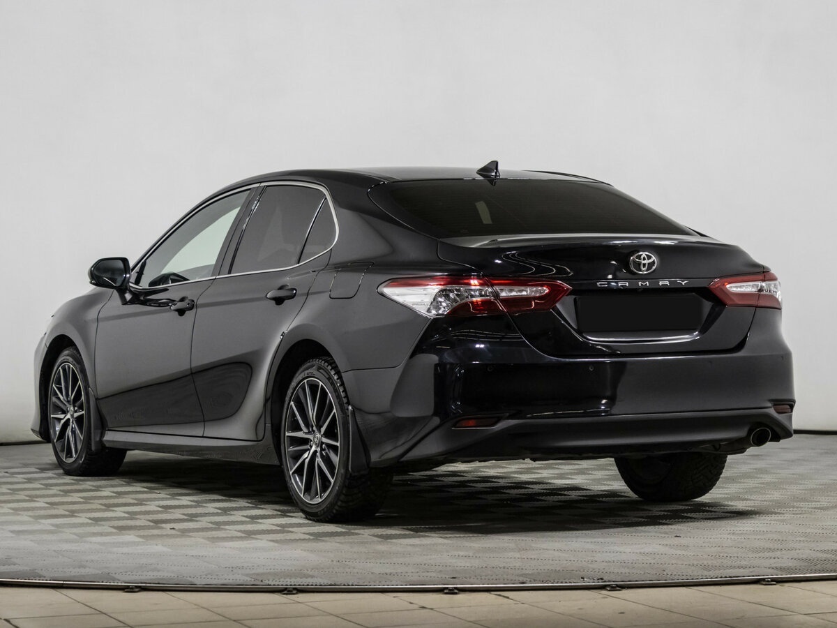 Toyota Camry с пробегом — 2021 год. Фото: #5