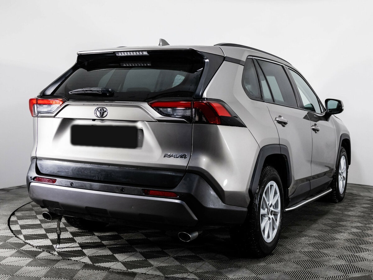 Toyota RAV4 с пробегом — 2021 год. Фото: #5