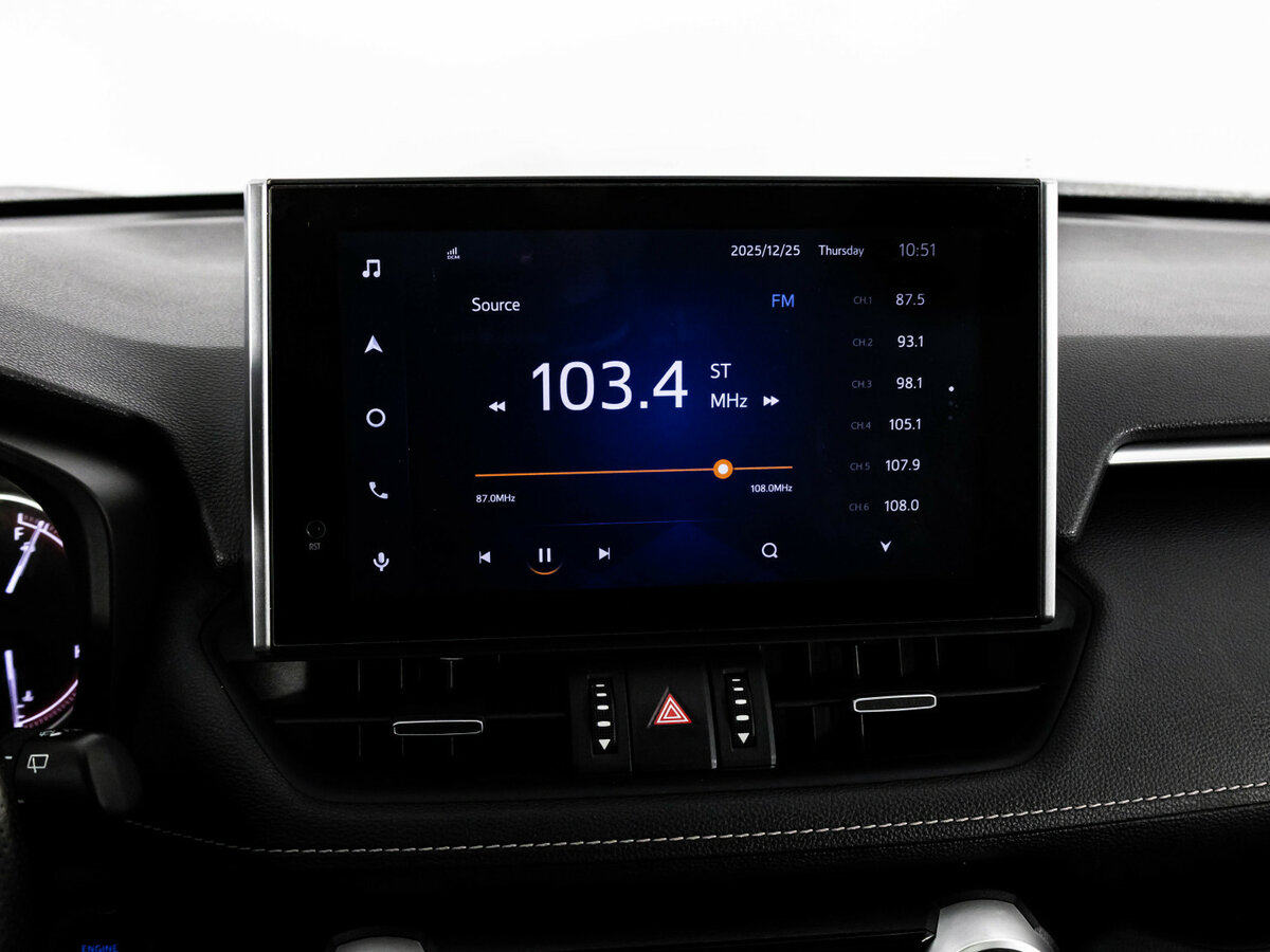 Toyota RAV4 с пробегом — 2021 год. Фото: #12