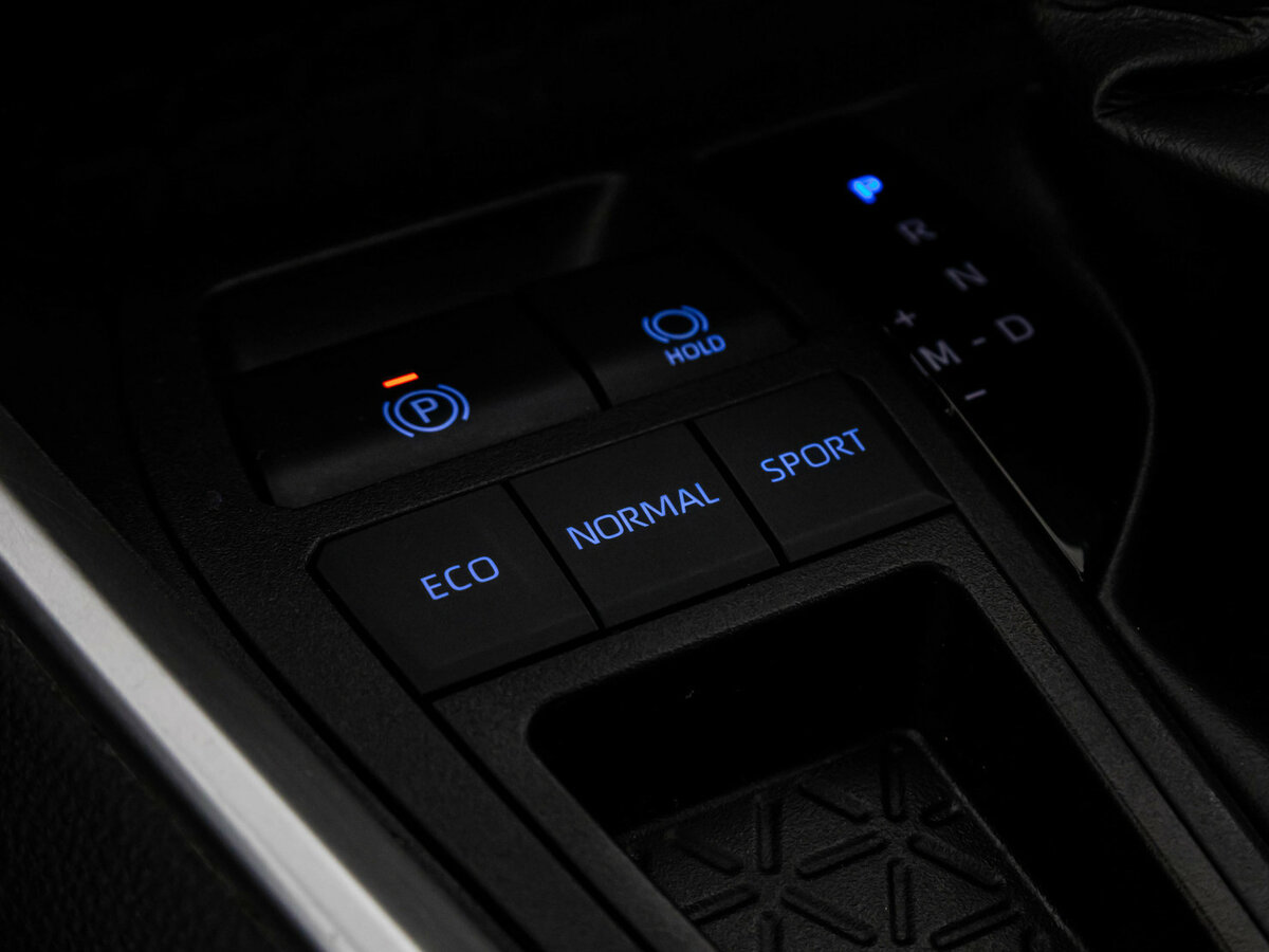 Toyota RAV4 с пробегом — 2021 год. Фото: #13