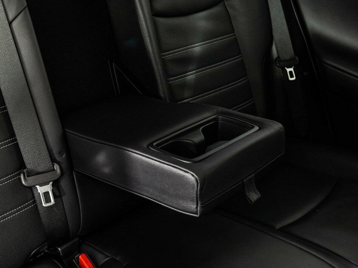 Toyota RAV4 с пробегом — 2021 год. Фото: #22