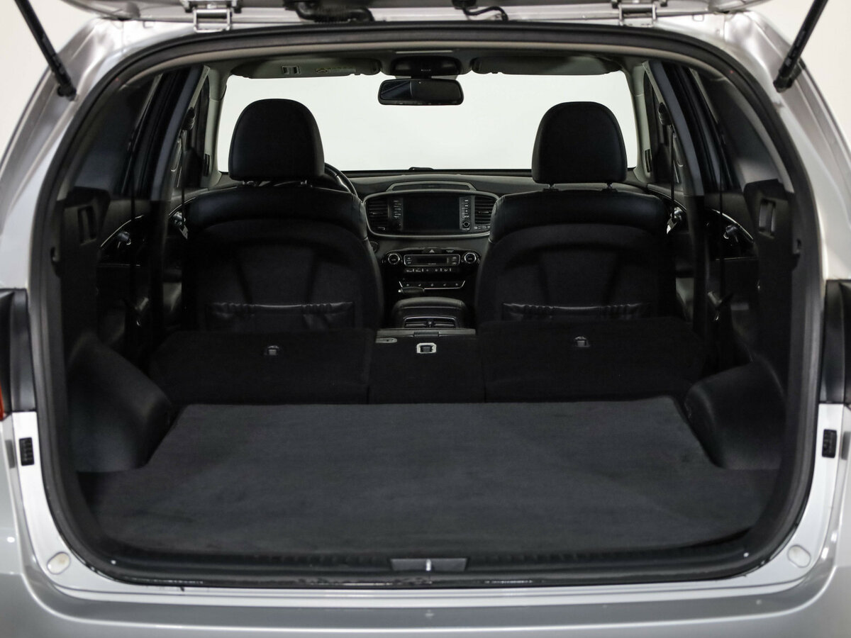 Kia Sorento с пробегом — 2018 год. Фото: #33