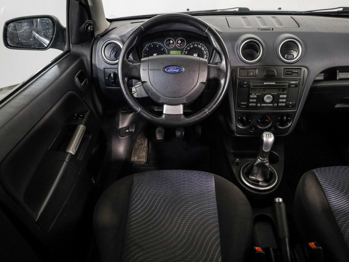 Ford Fusion с пробегом — 2007 год. Фото: #8