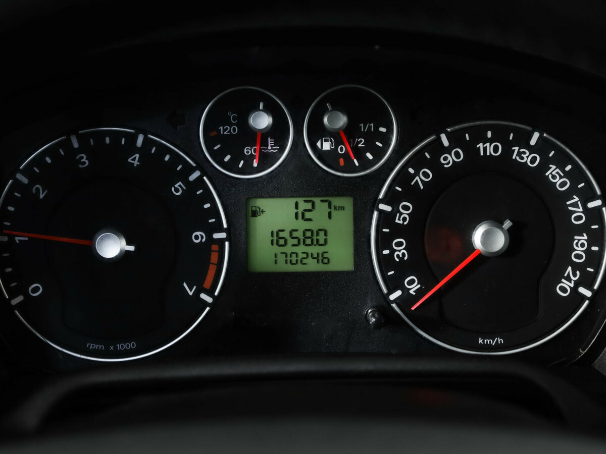 Ford Fusion с пробегом — 2007 год. Фото: #9