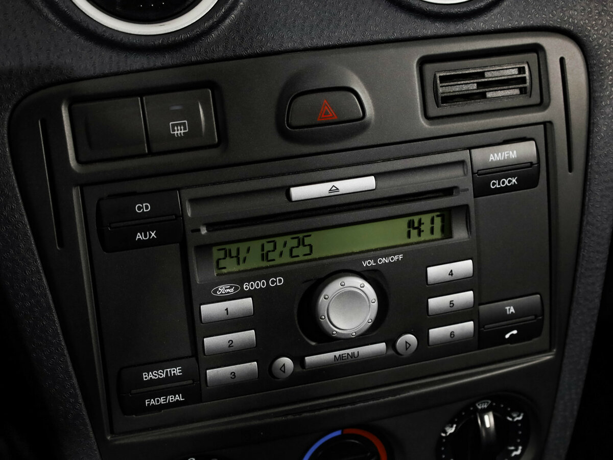 Ford Fusion с пробегом — 2007 год. Фото: #10