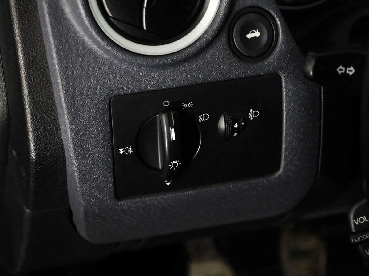 Ford Fusion с пробегом — 2007 год. Фото: #14