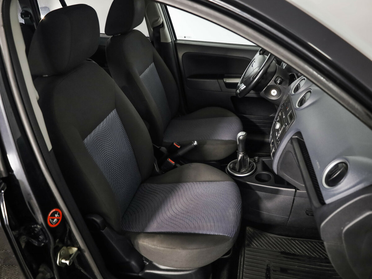 Ford Fusion с пробегом — 2007 год. Фото: #17