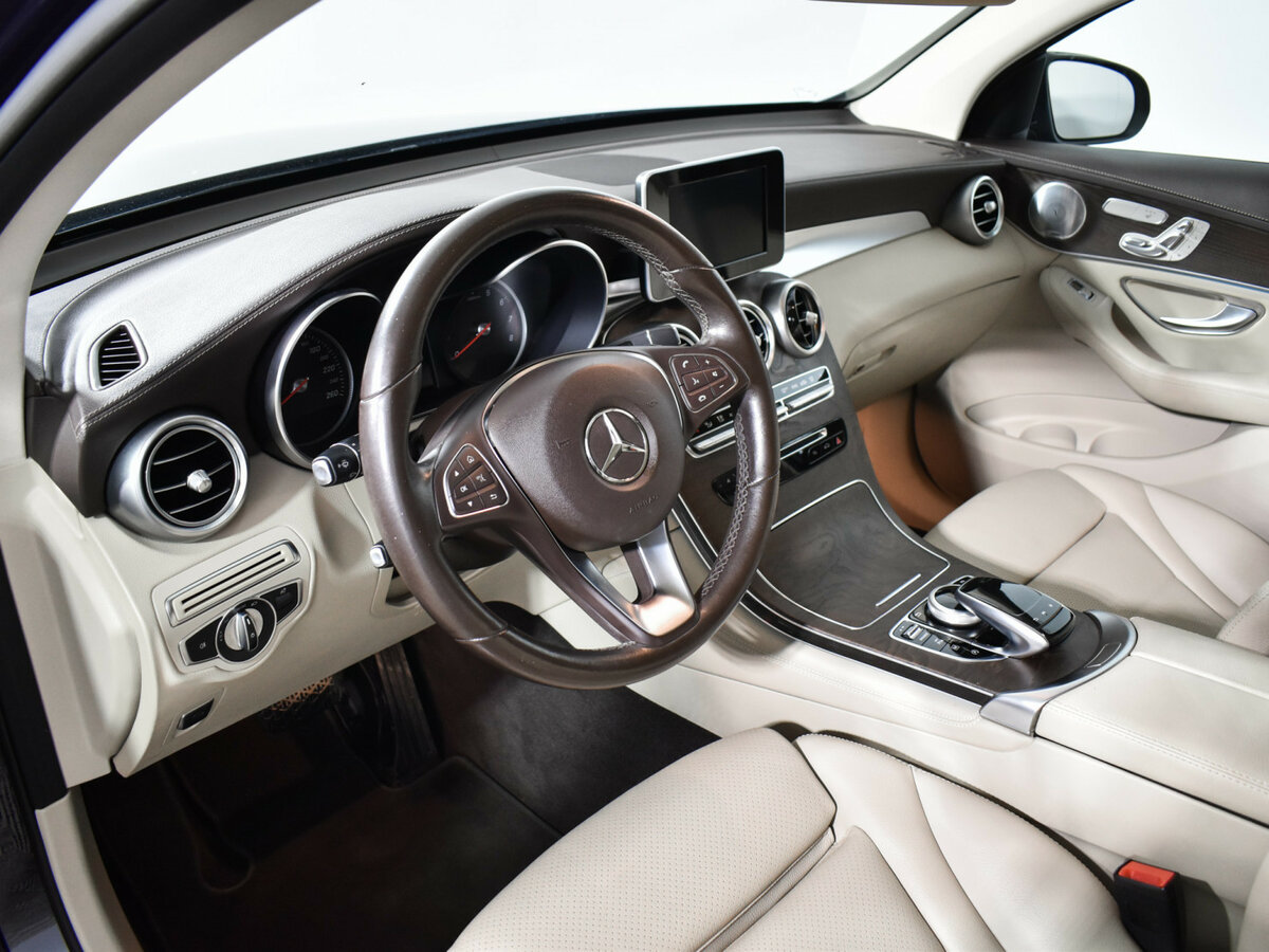 Mercedes-Benz GLC Coupe с пробегом — 2018 год. Фото: #8