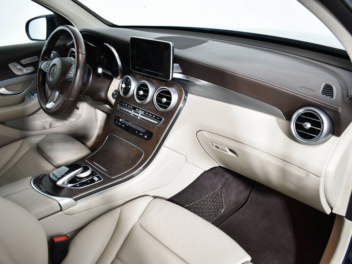 Mercedes-Benz GLC Coupe с пробегом — 2018 год. Фото: #11