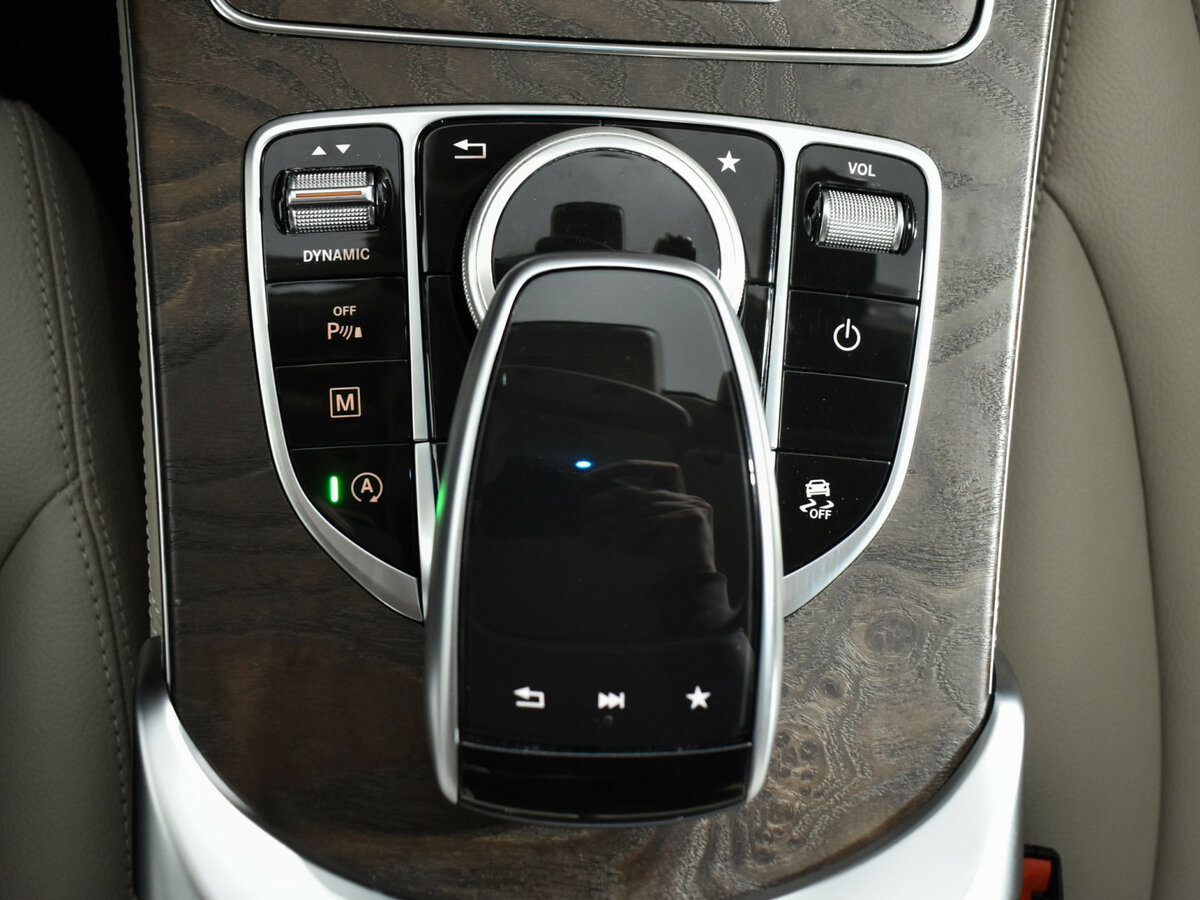 Mercedes-Benz GLC Coupe с пробегом — 2018 год. Фото: #17