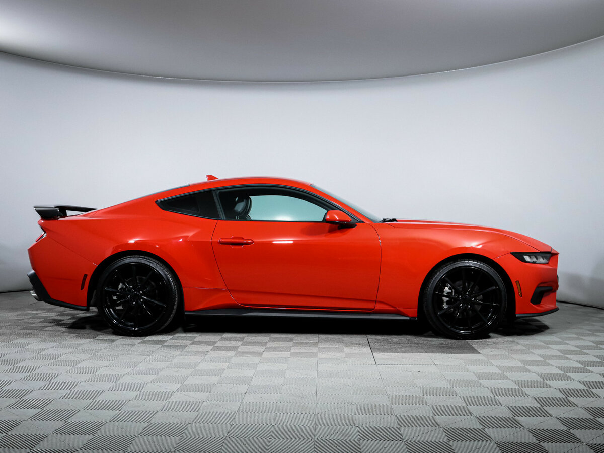 Ford Mustang с пробегом — 2024 год. Фото: #3