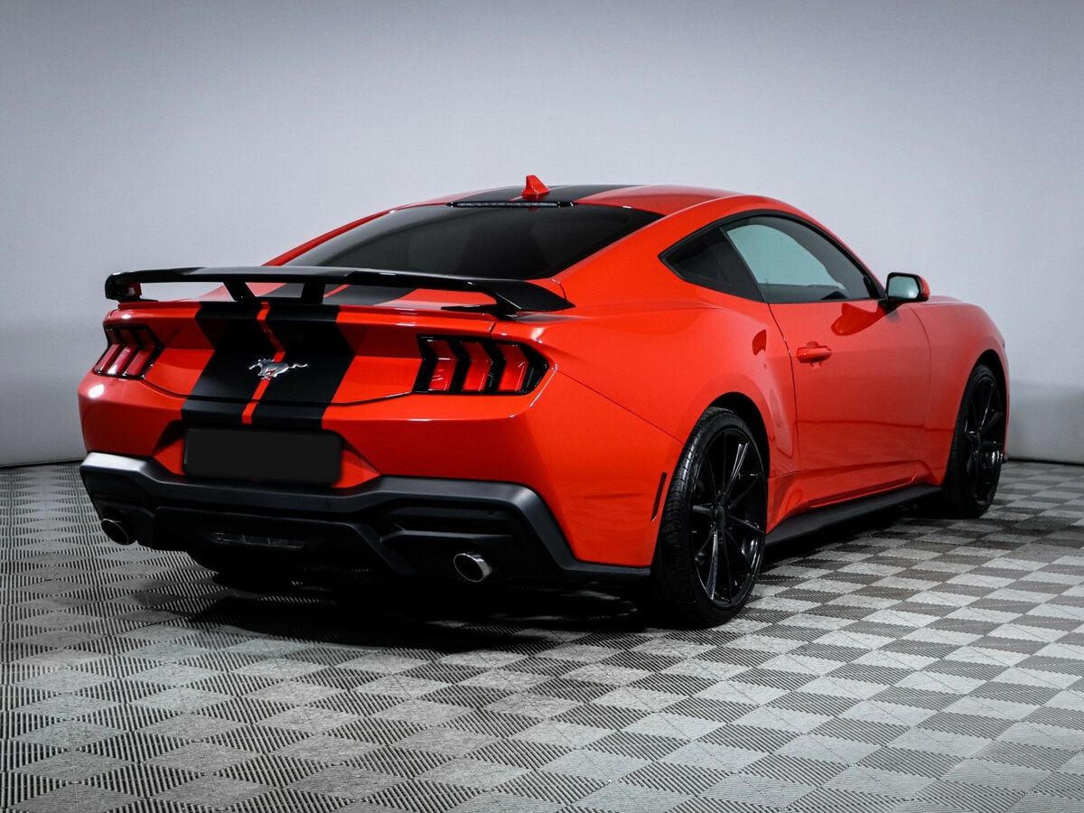 Ford Mustang с пробегом — 2024 год. Фото: #4