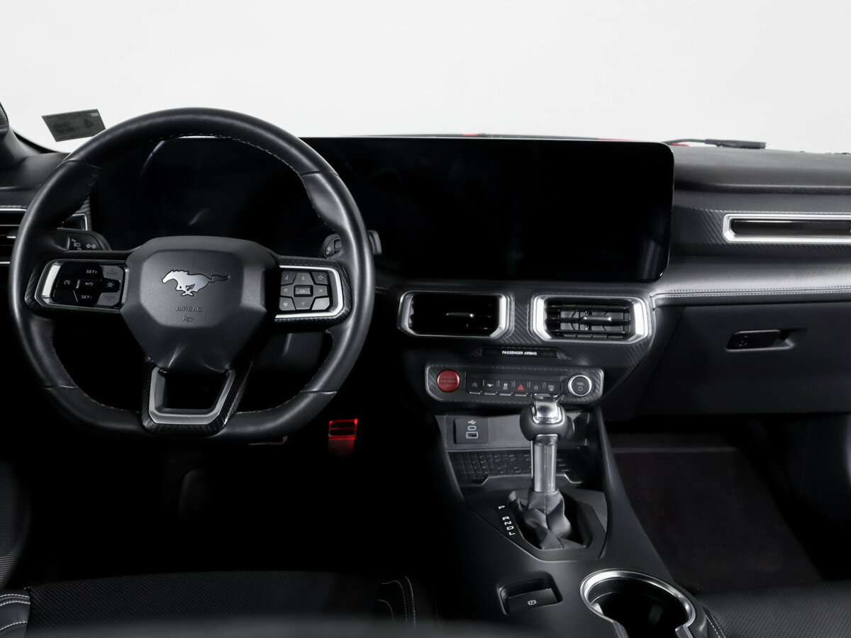 Ford Mustang с пробегом — 2024 год. Фото: #11