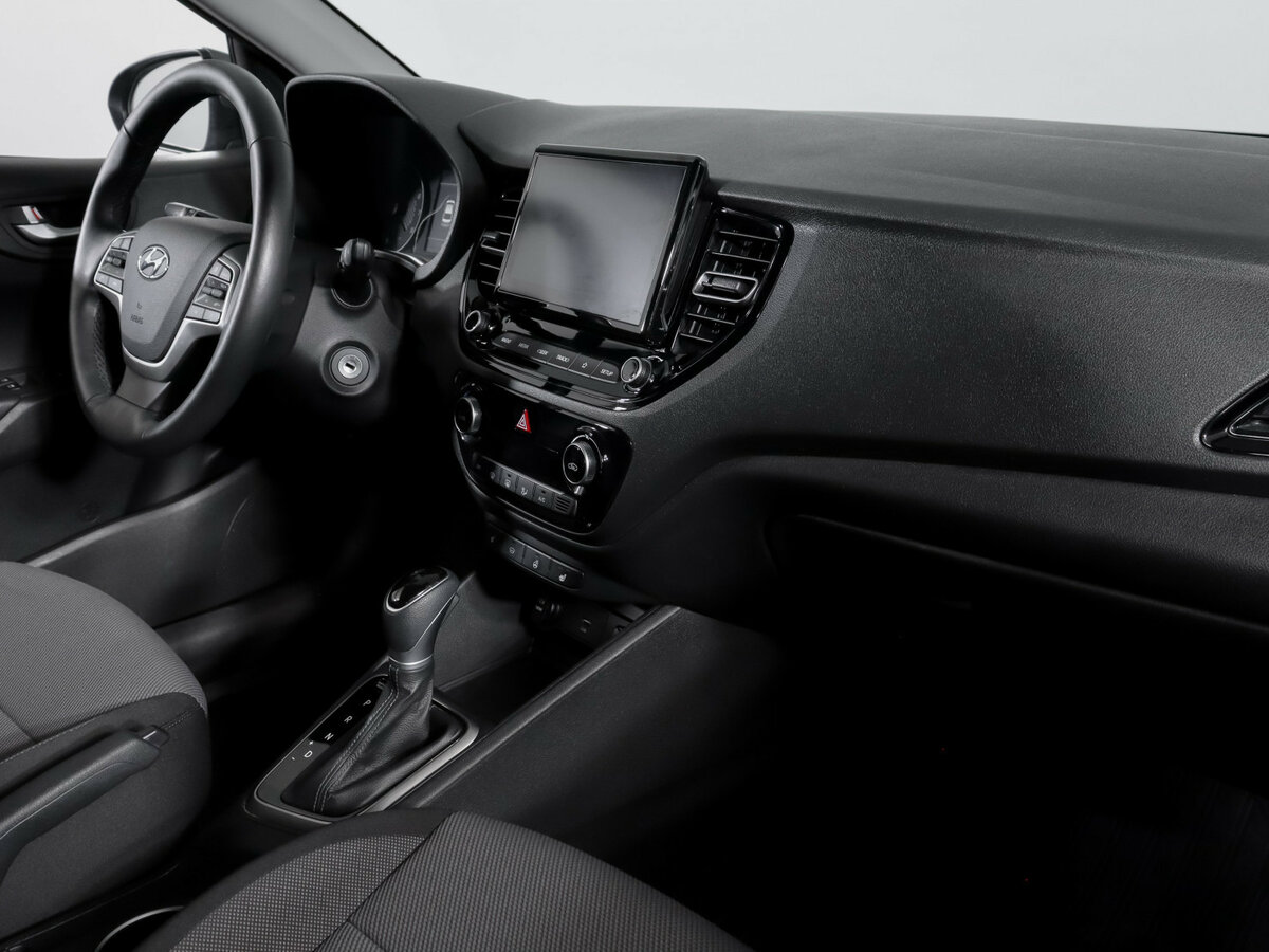 Hyundai Solaris с пробегом — 2021 год. Фото: #6